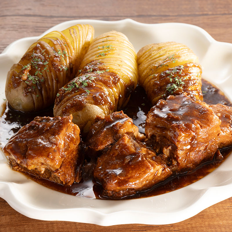 カリッとろ ハッセルバックポテト×デミ牛肉